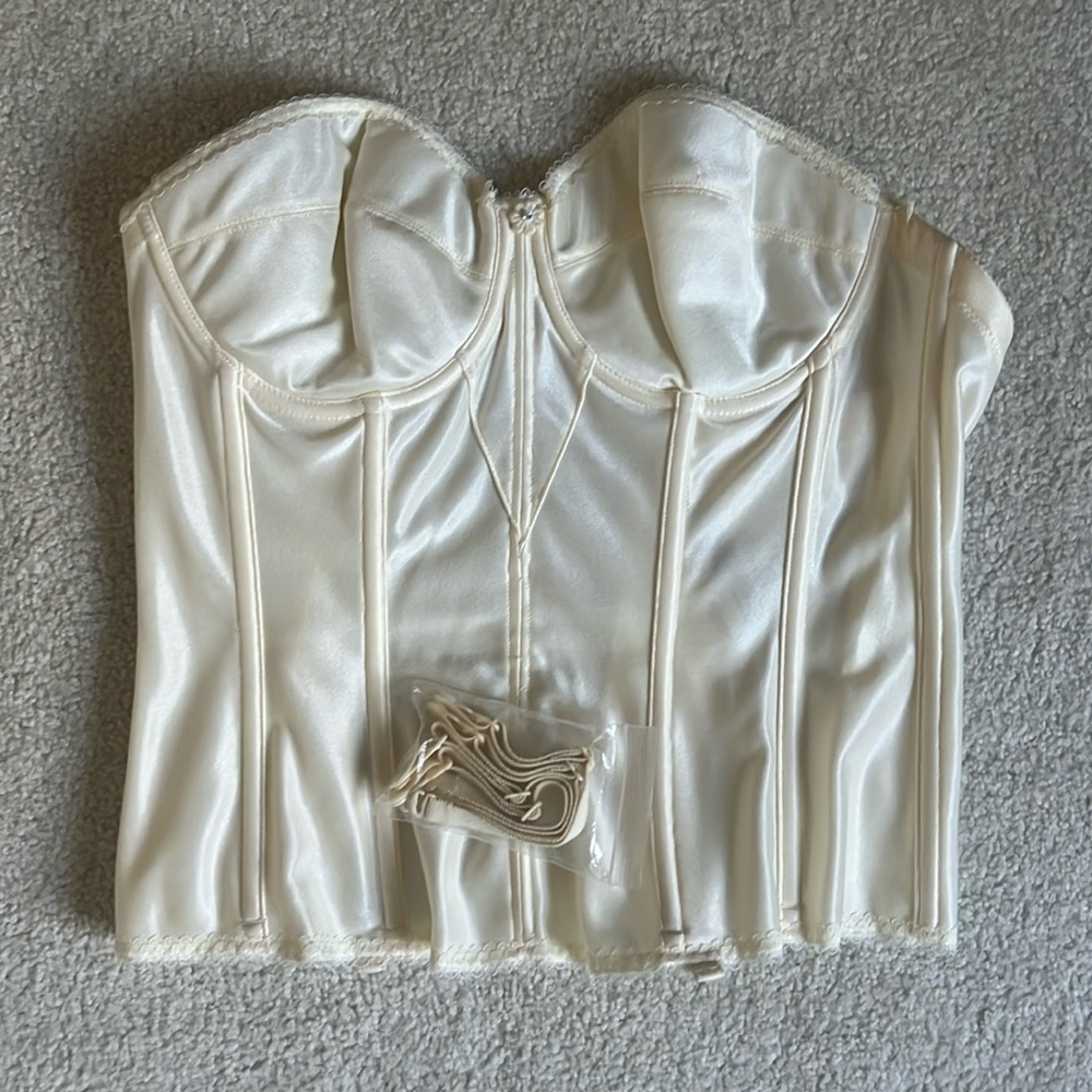 Dominique Bustier *NEW NEVER WORN*